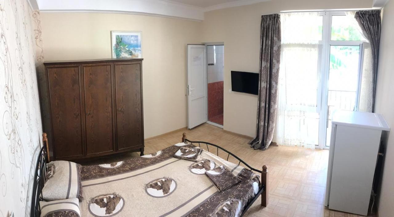 Hotel White House Gagry Zewnętrze zdjęcie